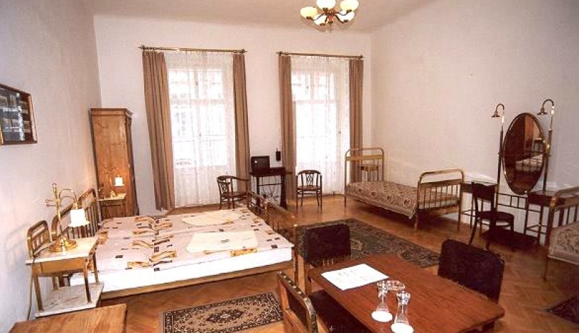Hotel U Zlatého Jelena Praha - Triple room