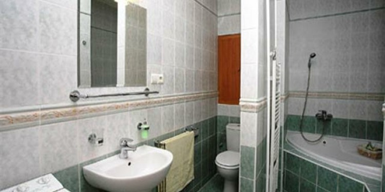 3-bedroom Bratislava Staré Mesto with kitchen for 4 persons