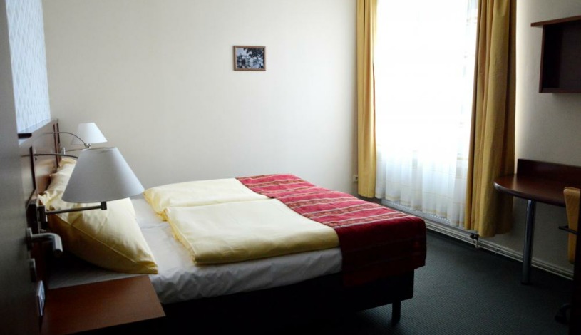 Pension Falconi *** Kolín - Třílůžkový