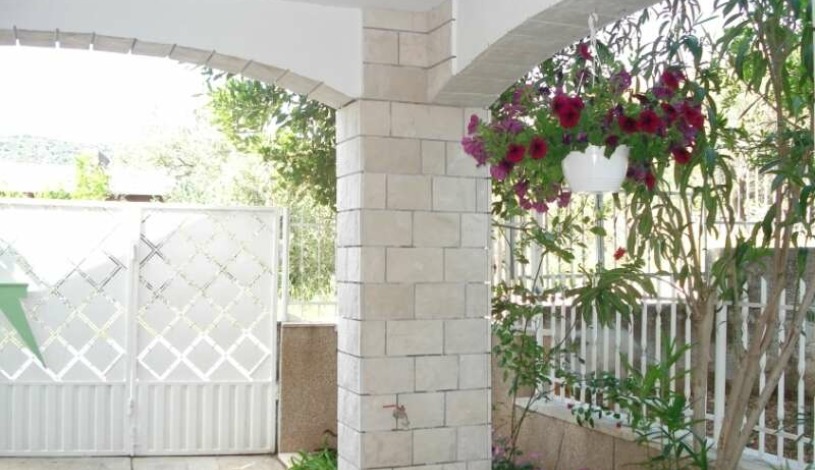 Apartment Kosinac Trogir - Apt 36602