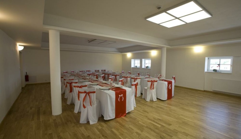 Hotel a hostel U Zlatého kohouta Kroměříž