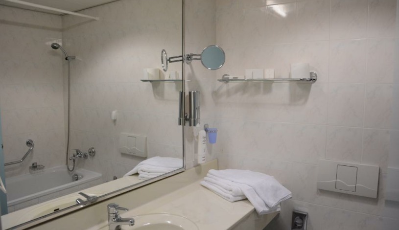 HOTEL TENNIS CLUB Prostějov - Jednolůžkový pokoj, Dvoulůžkový pokoj