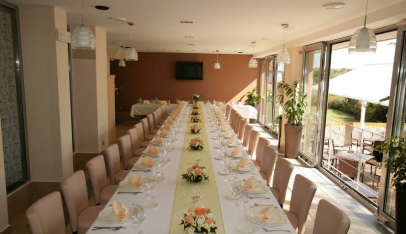 BARBORA Restaurant & Penzion Kutná Hora