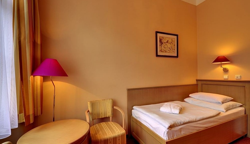 Radium Palace Spa Hotel Jáchymov - Jednolůžkový pokoj I.A