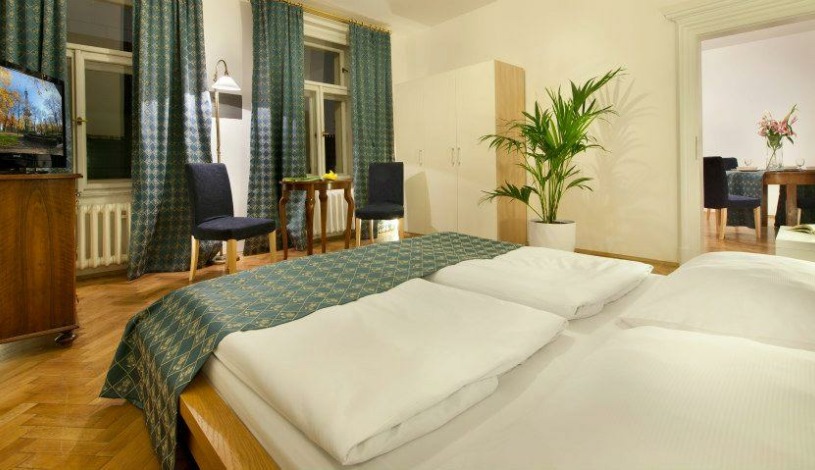 La Fenice  Praha - Einbettzimmer, Zweibettzimmer, Vierbettzimmer