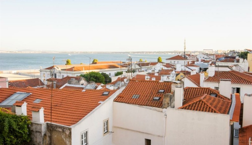 Apartment Largo Santo Estêvão Lisboa - Apt 27899