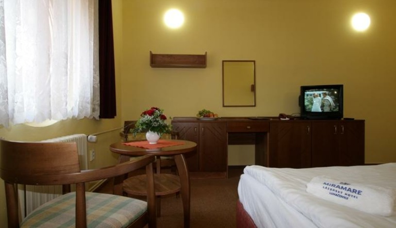 Lázeňský hotel MIRAMARE Luhačovice - Dvoulůžkový pokoj Standard