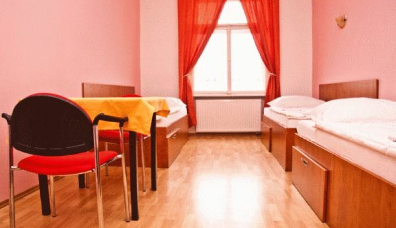 LEON Hotel Praha - Pokój 3-osobowy ze wspólną łazienką