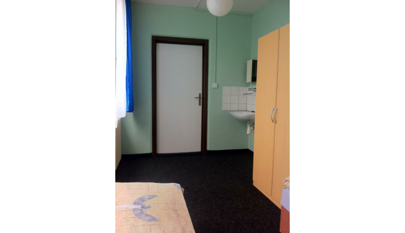 Hostel a ubytovna Libeň Praha - Pokoj pro 3 osoby se společným soc. zař.