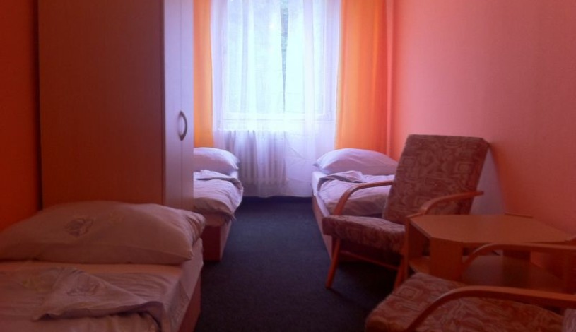 Hostel a ubytovna Libeň Praha - Pokoj pro 3 osoby se společným soc. zař.