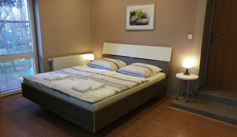 Apartmá Sungarden Liberec - AV3 Dvoupokojový Apartmán s terasou a vstupem do zahrady