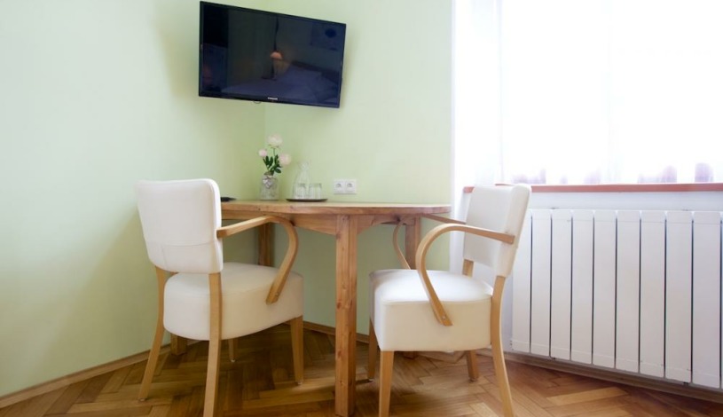 Wellness Penzion U Muzea s.r.o. Liberec - Standardní pokoj + možnost přistýlky