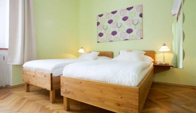 Wellness Penzion U Muzea s.r.o. Liberec - Standardní pokoj + možnost přistýlky