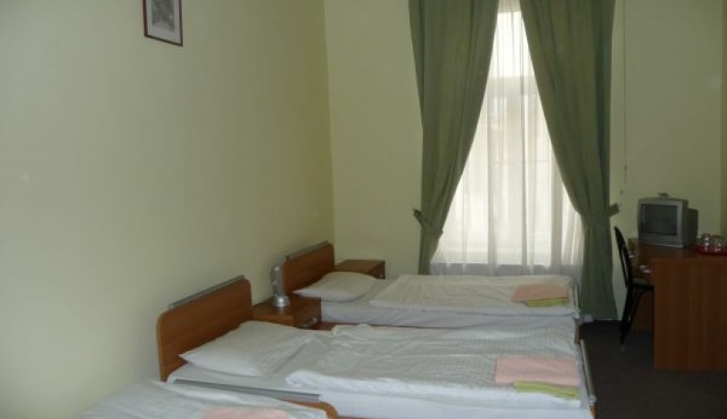 Pension City Center L`opera Praha - Dreibettzimmer