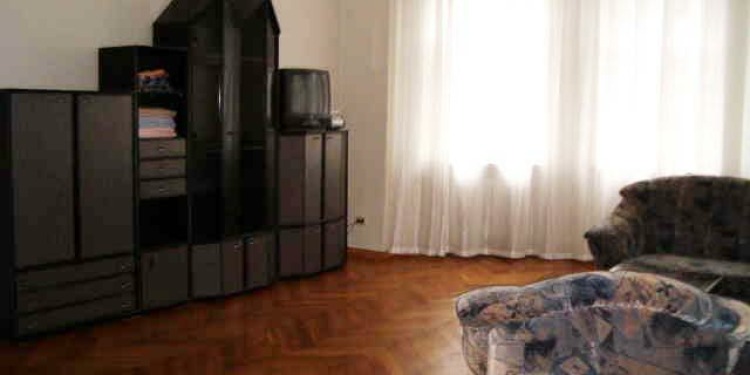 3-bedroom Riga Avotu iela with kitchen for 16 persons