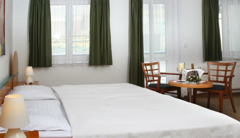 Hotel Maxim Mariánské Lázně - Dvoulůžkový pokoj, Jednolůžkový pokoj