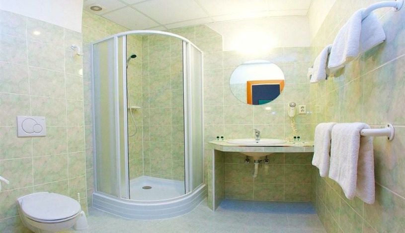 Hotel Merkur Praha - Pokój 1-osobowy, Pokój 2-osobowy, Pokój 4-osobowy