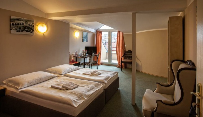 Hotel Otakar Praha - Dvoulůžkový pokoj s přistýlkou, Двухместный номер