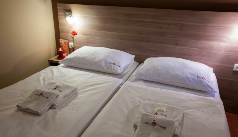 Hotel Otakar Praha - Dvoulůžkový pokoj s přistýlkou, Двухместный номер