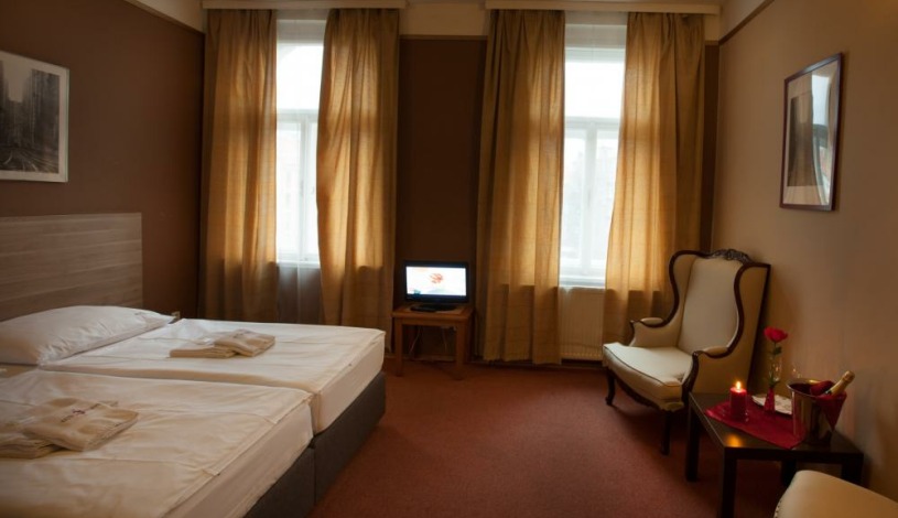 Hotel Otakar Praha - Dvoulůžkový pokoj s přistýlkou, Двухместный номер