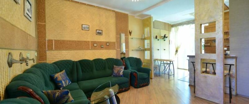 Apartment Mezhyhirska Kiev