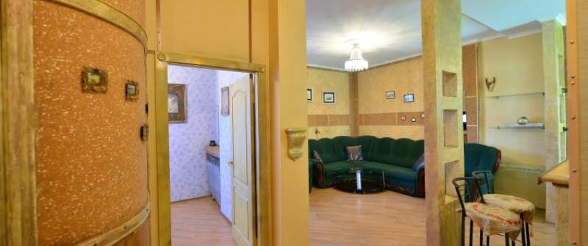 Apartment Mezhyhirska Kiev