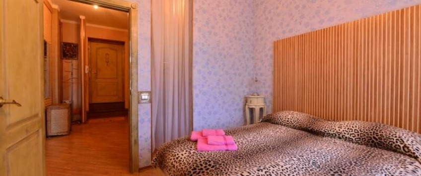 Apartment Mezhyhirska Kiev