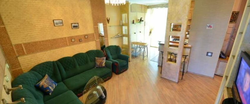 Apartment Mezhyhirska Kiev