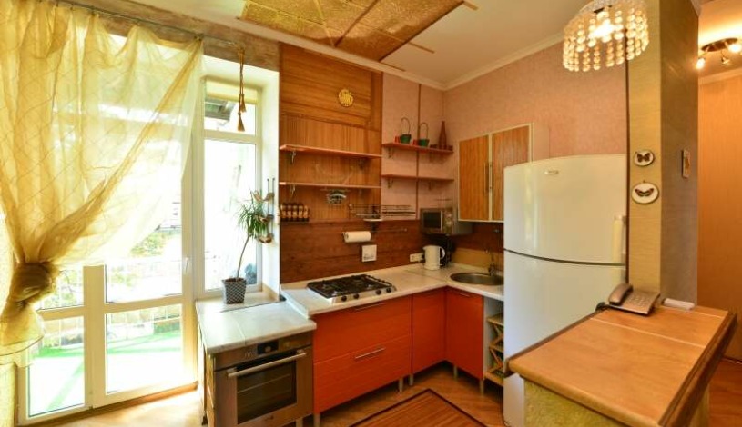 Apartment Mezhyhirska Kiev