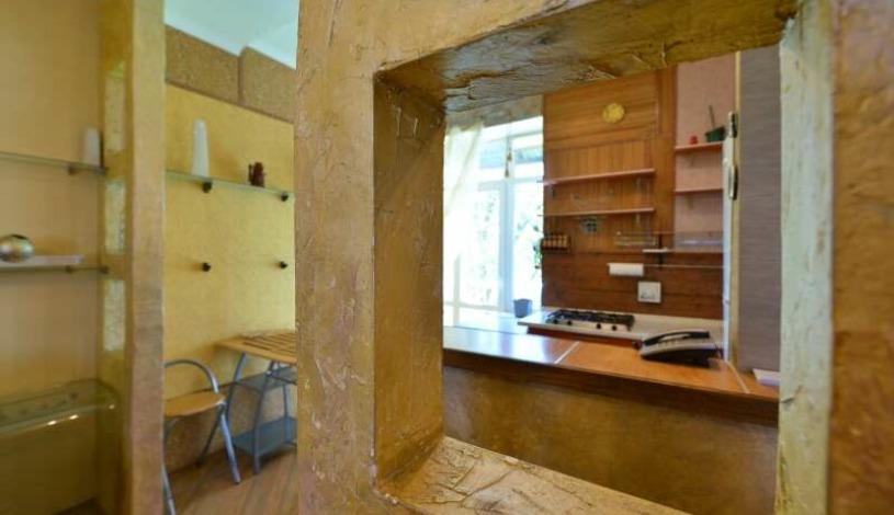 Apartment Mezhyhirska Kiev