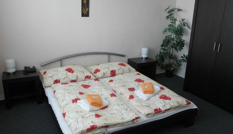 Hotel Milotel Olomouc - nadstandard manželská úprava, standard manželská úprava 