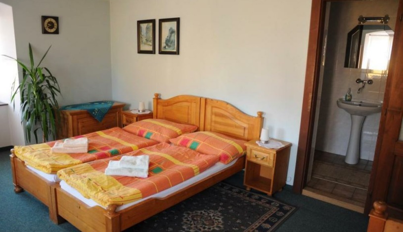 Pension NA KOVÁRNĚ Český Krumlov - Dvojlůžkový pokoj s přistýlkou