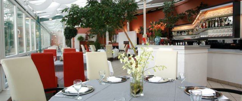 The House Nebozizek Apartments Praha