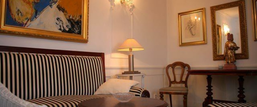 The House Nebozizek Apartments Praha