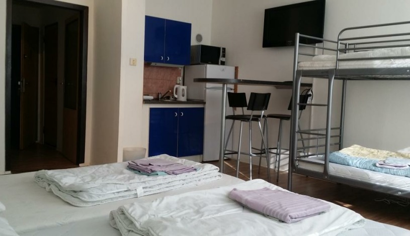 Nexus - ubytovna Praha -  4lůžkový COMFORT (vlastní KOUPELNA), GARSONKA 4 lůžkový/koupelna+kk/