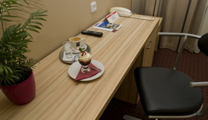 Akord & Poklad, s.r.o. Ostrava - Dvoulůžkový pokoj s manželskou postelí, Jednolůžkový pokoj