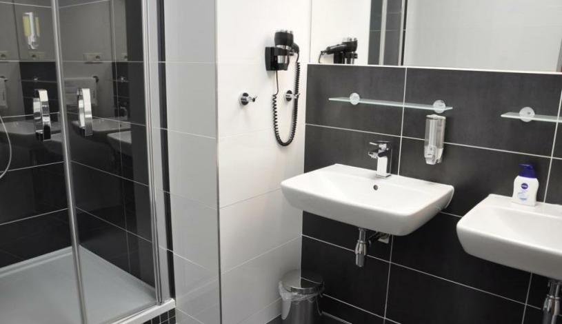 HOTEL NIKOLAS Ostrava - Dvoulůžkový pokoj Standard, Studio Standard