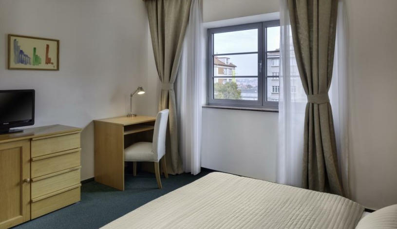 HOTEL OYA Praha