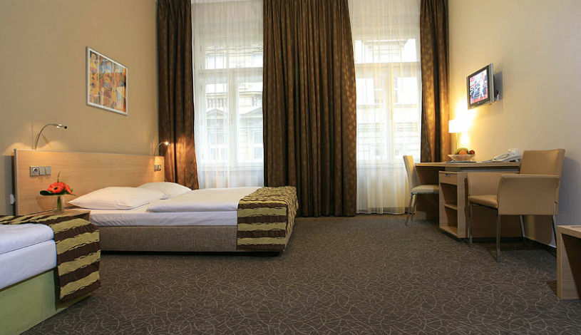 BW Hotel Pav Praha - Dreibettzimmer