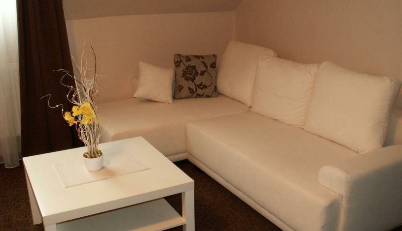 Cartellone appartamento hotel Pardubice