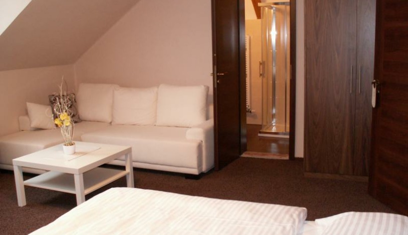 Cartellone appartamento hotel Pardubice