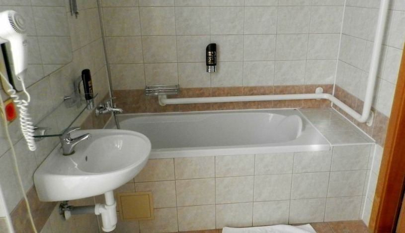 HOTEL ZLATÁ ŠTIKA Pardubice - apartmá