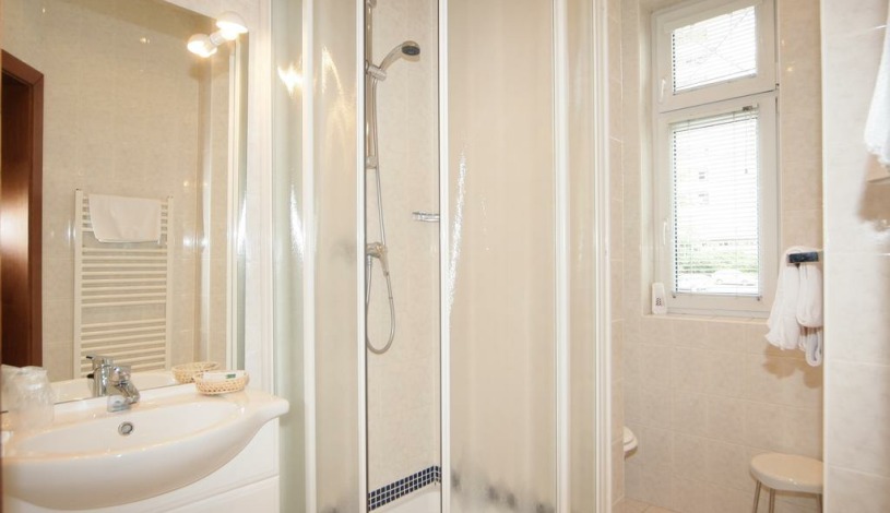Hotel PEKO, hotel garni *** Praha - Dvoulůžkový pokoj s přistýlkou