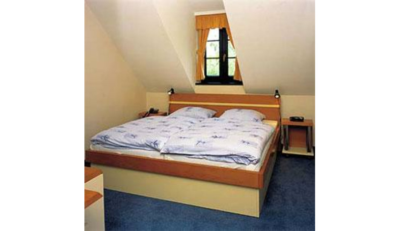 Pension Barca Košice - Izba STANDARD s 2 oddelenými lôžkami a možnosťou prístelky, ECONOMY izba, Suita, Dvojlôžková izba Deluxe