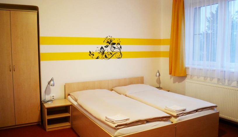 Pension Fontána Poděbrady - Dvoulůžkový Pokoj + Přistýlka