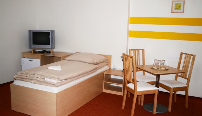 Pension Fontána Poděbrady - Trojlůžkový Pokoj