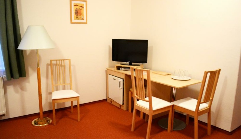 Pension Fontána Poděbrady - Trojlůžkový Pokoj + Přistýlka