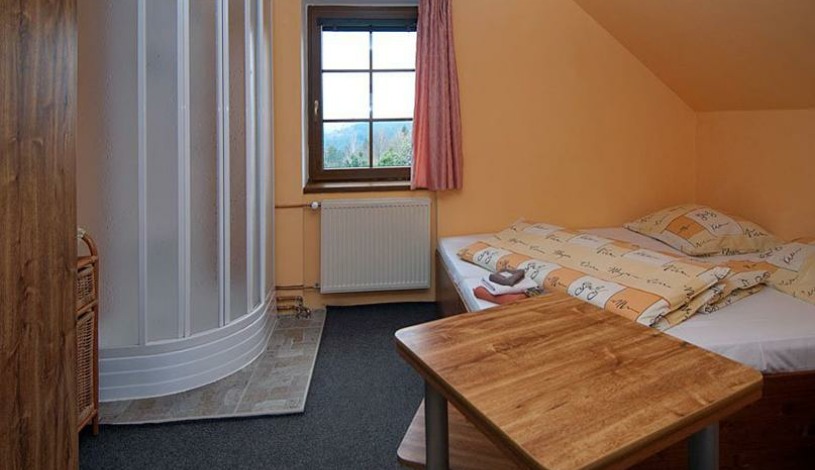 Penzion Na Vyhlídce Hřensko - B) Komfortní pokoj s koupelnou a TV