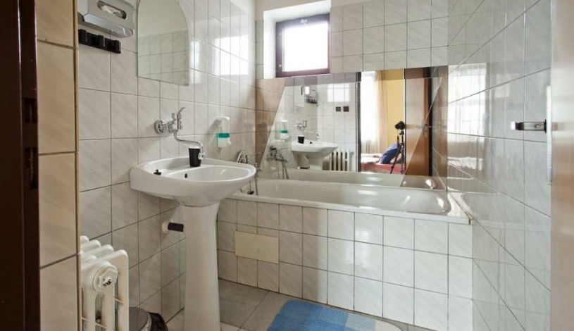 Penzion Modrá Růže Tábor - Dvoulůžkový pokoj s manželskou postelí