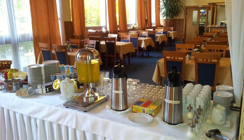 Penzión DRUŽBA** Bojnice